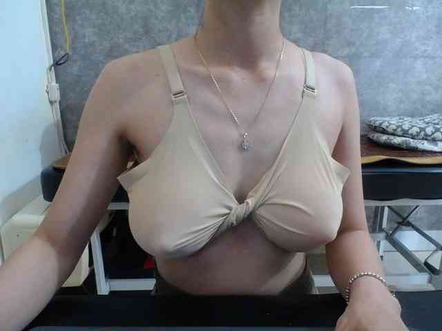 HotQueen93 webcam