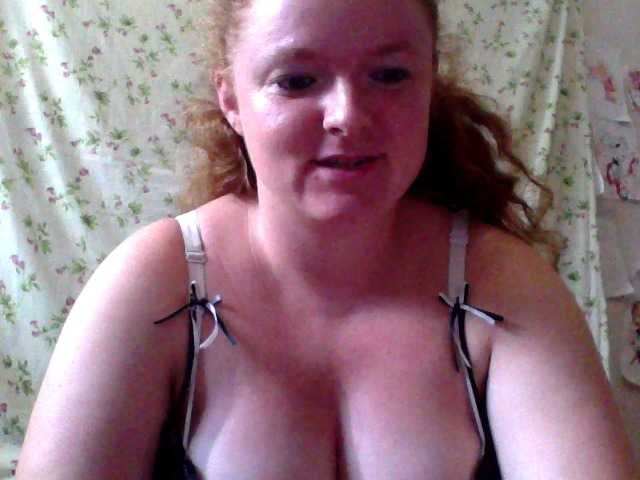 Rae-Jeannie live cam on BongaCams