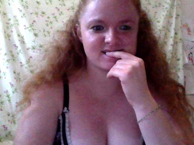 Rae-Jeannie live webcam show