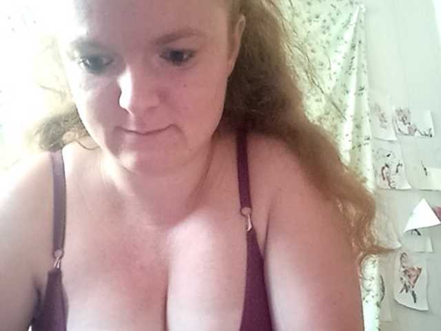 Rae-Jeannie live cam on BongaCams