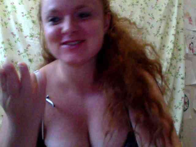 Rae-Jeannie webcam