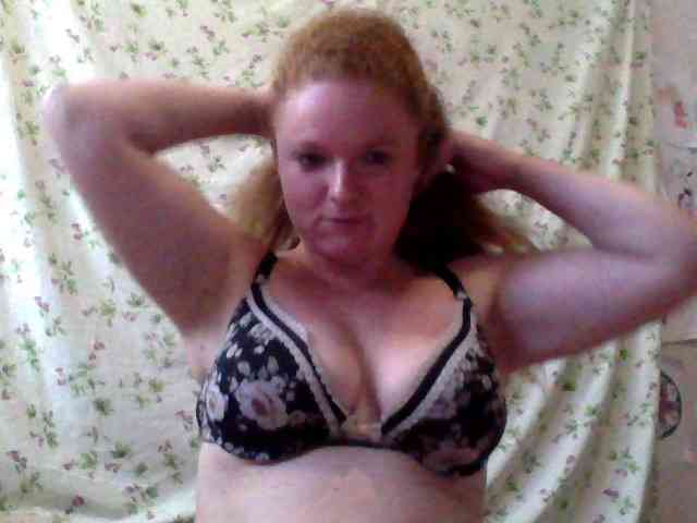 Rae-Jeannie webcam