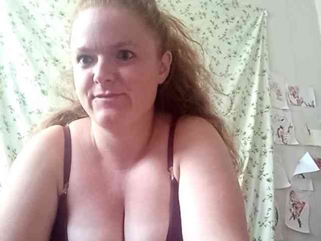 Rae-Jeannie webcam