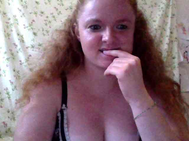 Rae-Jeannie webcam