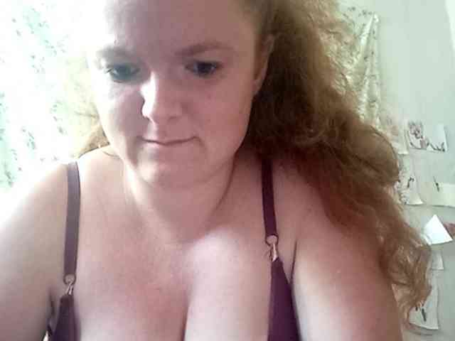 Rae-Jeannie webcam