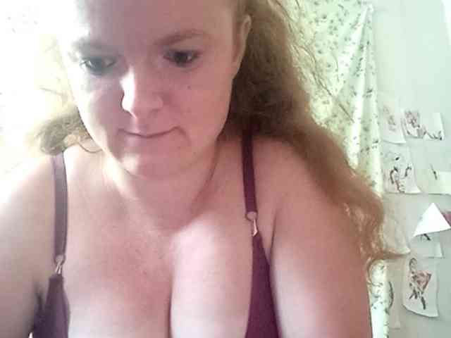 Rae-Jeannie webcam