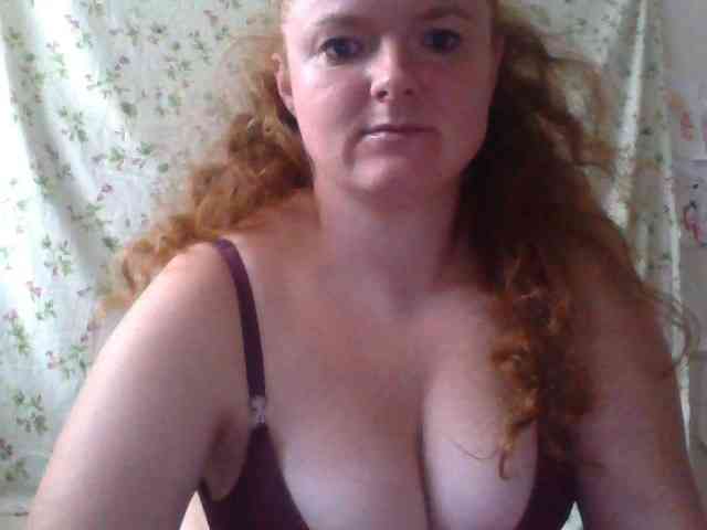 Rae-Jeannie webcam