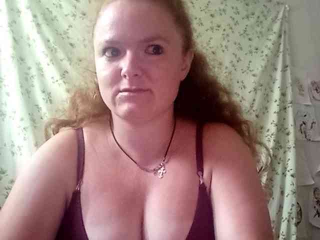 Rae-Jeannie webcam