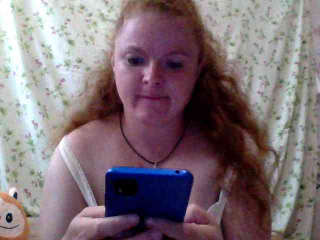 Rae-Jeannie webcam