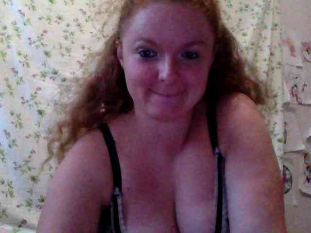 Rae-Jeannie webcam