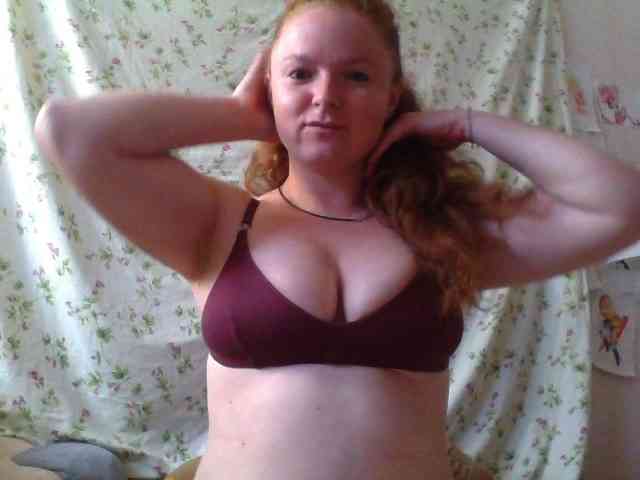 Rae-Jeannie webcam