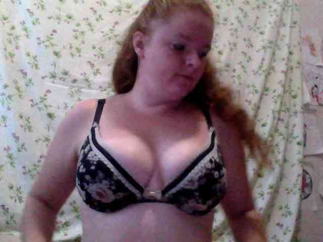 Rae-Jeannie webcam
