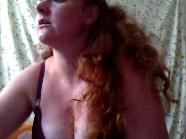 Rae-Jeannie webcam