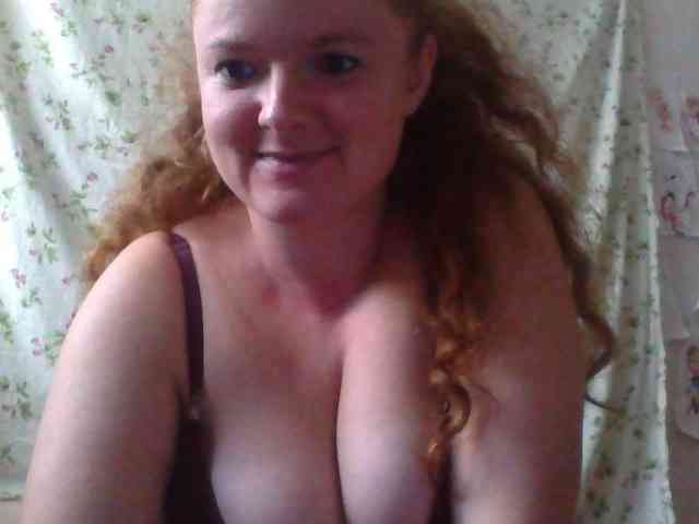 Rae-Jeannie webcam