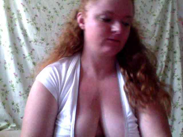 Rae-Jeannie webcam