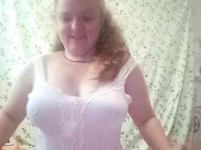 Rae-Jeannie webcam