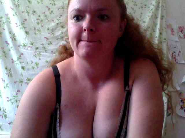 Rae-Jeannie webcam