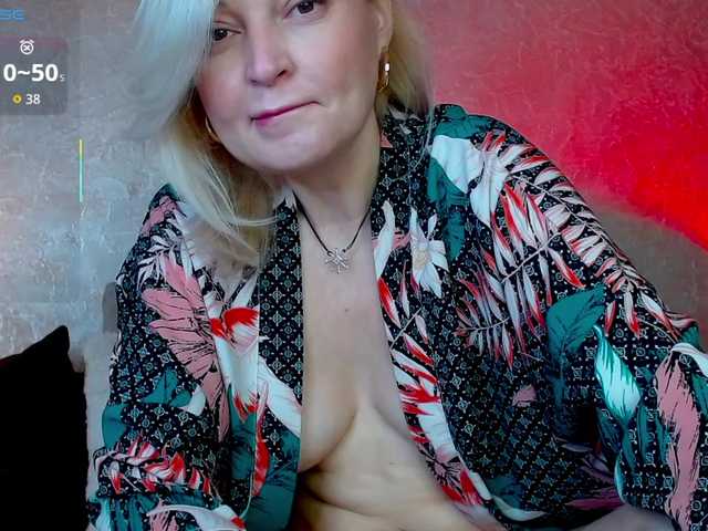 milena-sexyy live cam on BongaCams