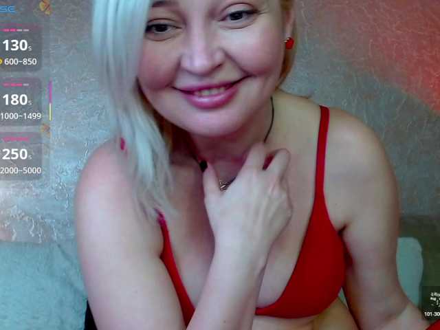 milena-sexyy live cam on BongaCams