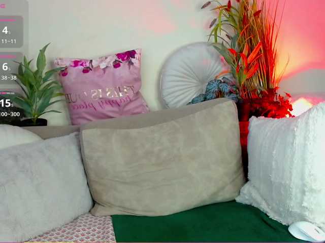 milena-sexyy live cam on BongaCams