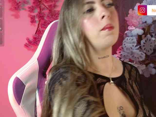 NaomiFox1 webcam