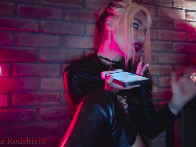 MissKiraRodshtein live cam on BongaCams