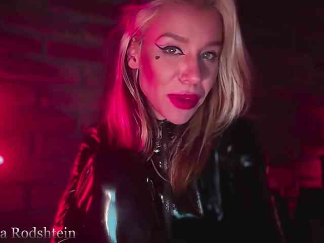 FEMDOMKiraRodshtein webcam