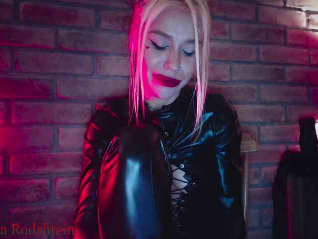 FEMDOMKiraRodshtein webcam