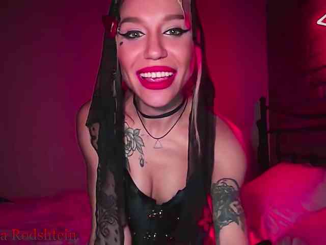 FEMDOMKiraRodshtein webcam