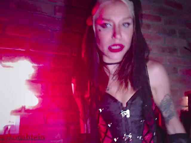 FEMDOMKiraRodshtein webcam