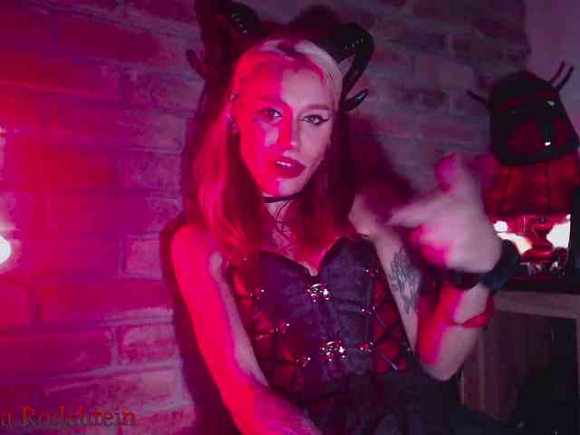 FEMDOMKiraRodshtein webcam
