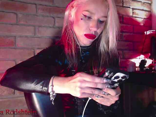 FEMDOMKiraRodshtein webcam