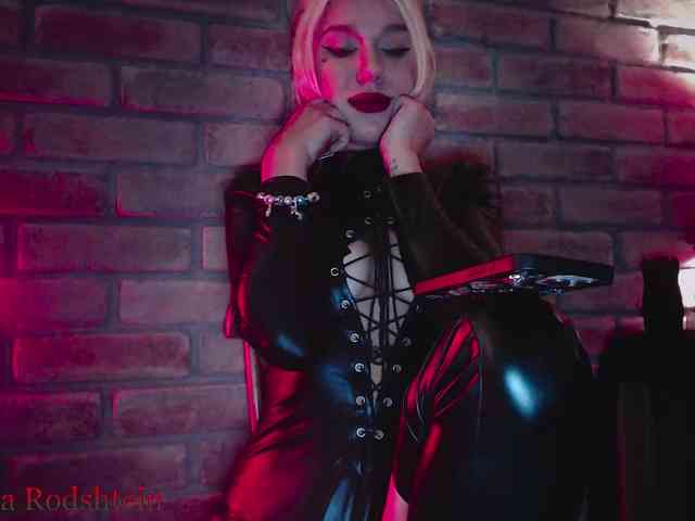 FEMDOMKiraRodshtein webcam