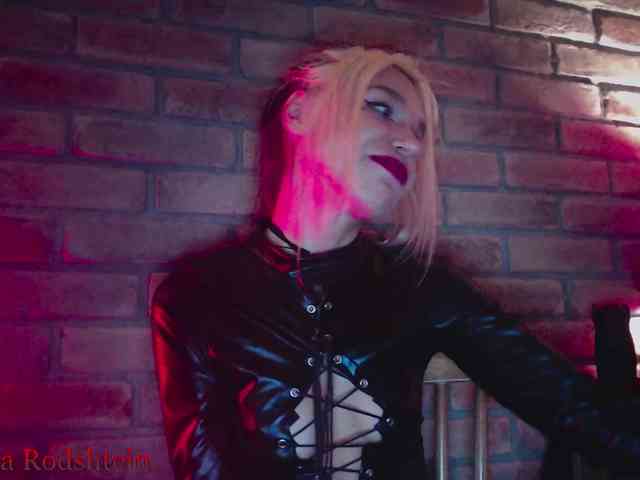 FEMDOMKiraRodshtein webcam