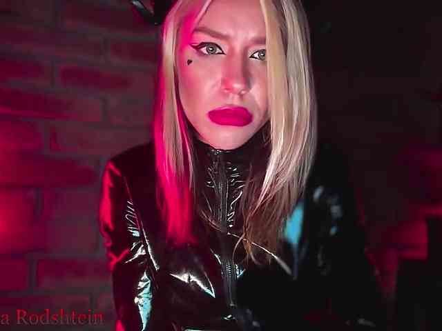 FEMDOMKiraRodshtein webcam