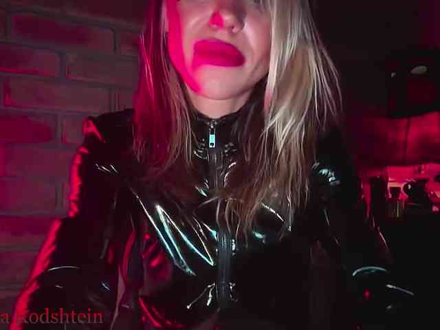 FEMDOMKiraRodshtein webcam