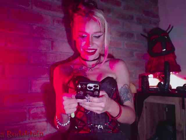 FEMDOMKiraRodshtein webcam