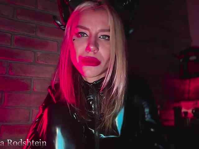 FEMDOMKiraRodshtein webcam
