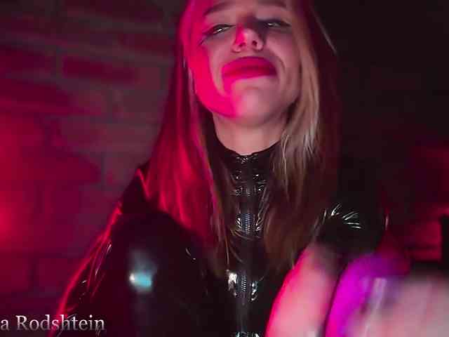 FEMDOMKiraRodshtein webcam