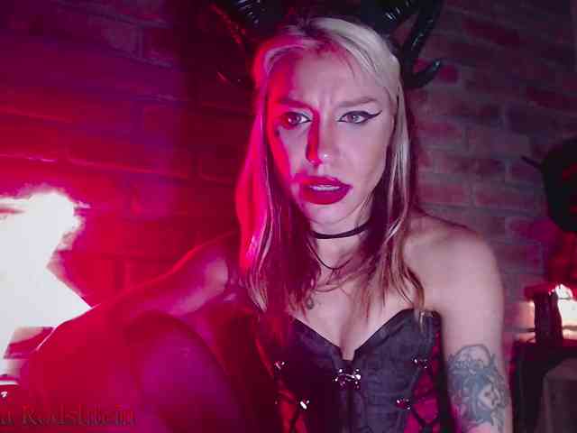FEMDOMKiraRodshtein webcam