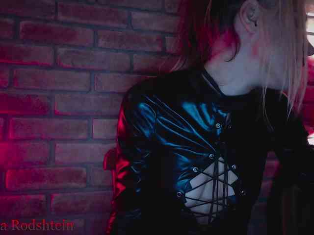 FEMDOMKiraRodshtein webcam