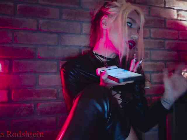 FEMDOMKiraRodshtein webcam