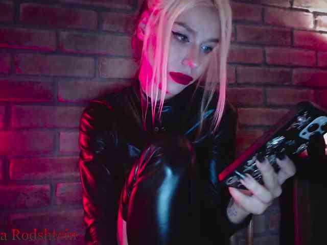 FEMDOMKiraRodshtein webcam