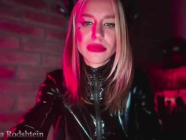 FEMDOMKiraRodshtein webcam