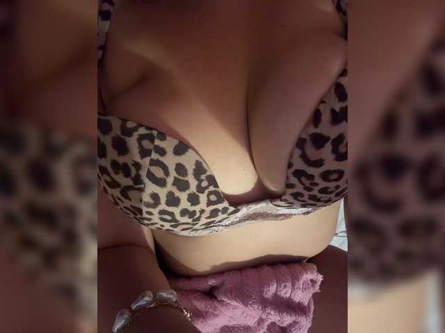 luhsexy's BongaCams show and profile