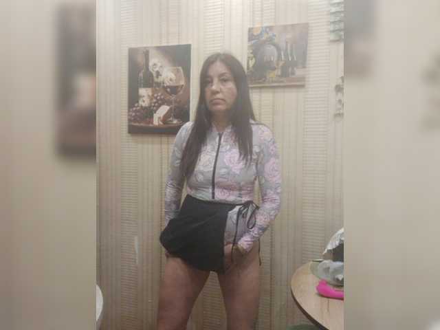Lakomka099 live cam on BongaCams