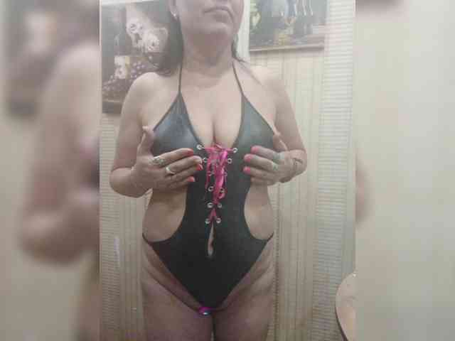 Lakomka099 webcam
