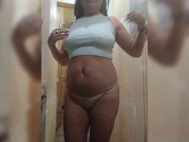 Lakomka099 webcam