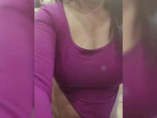 Lakomka099 Live Webcam on BongaCams