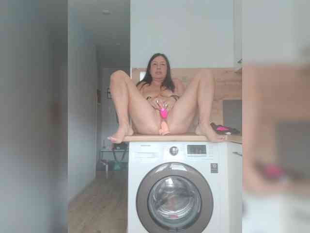 Lakomka099 webcam